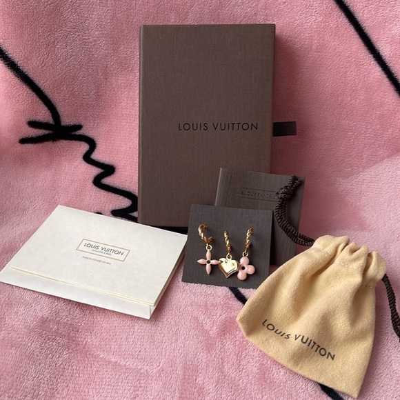 Louis Vuitton Sweet Monogram Earrings - Picture 1 of 5